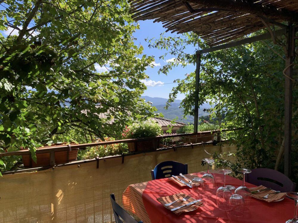 Osteria da Ersilia a Perito, tavolo panoramico