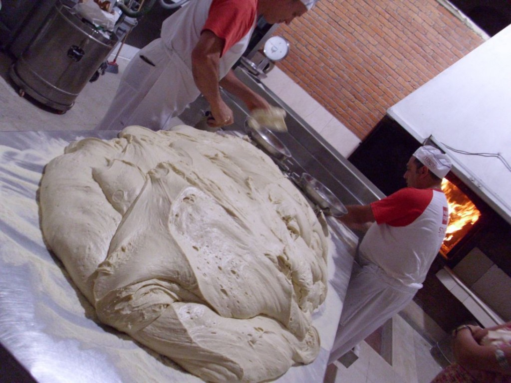 Prodotti che fanno sognare: il pane di Matera - Luciano ...