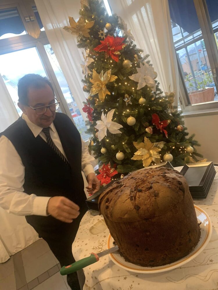 Ristorante del Golfo, il servizio del panettone