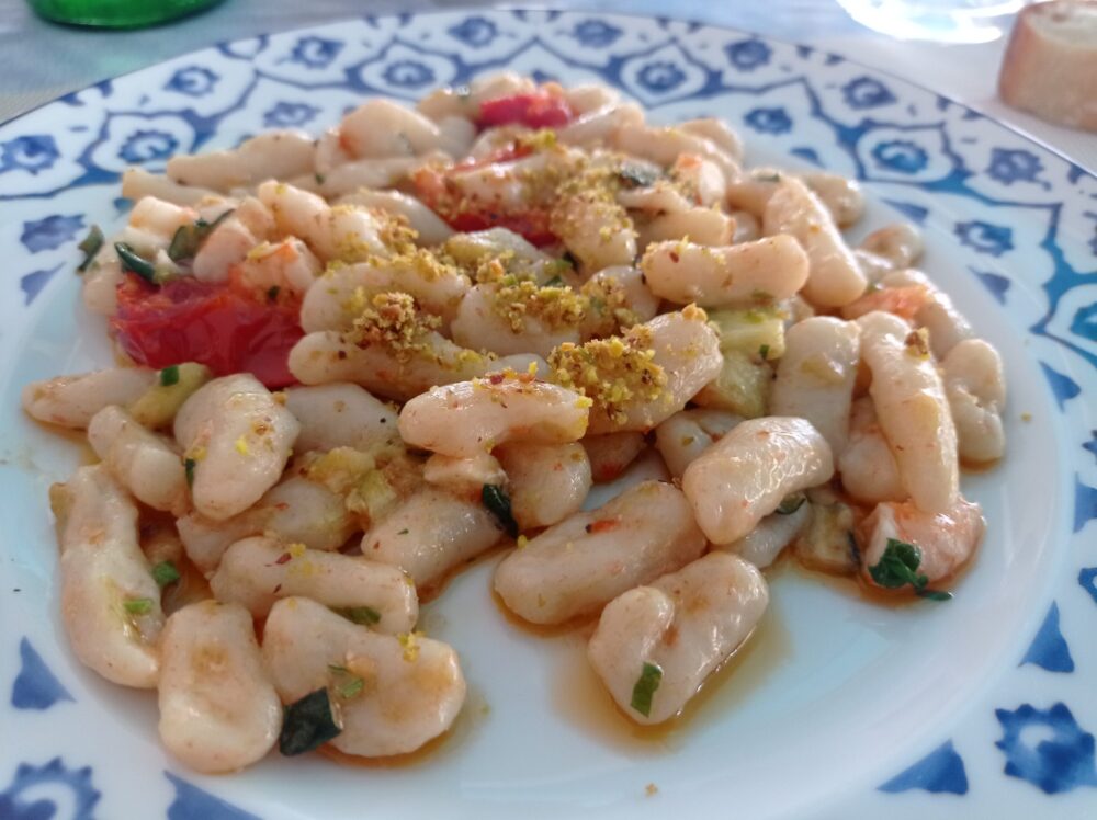 Hotel Ristorante Cavaliere Cavatelli gamberetti e granella di pistacchio