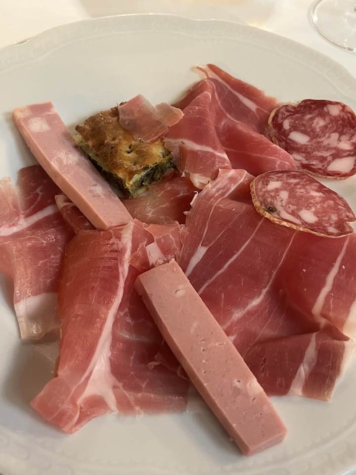 Clinica Gastronomica Arnaldo - salumi ed erbazzone