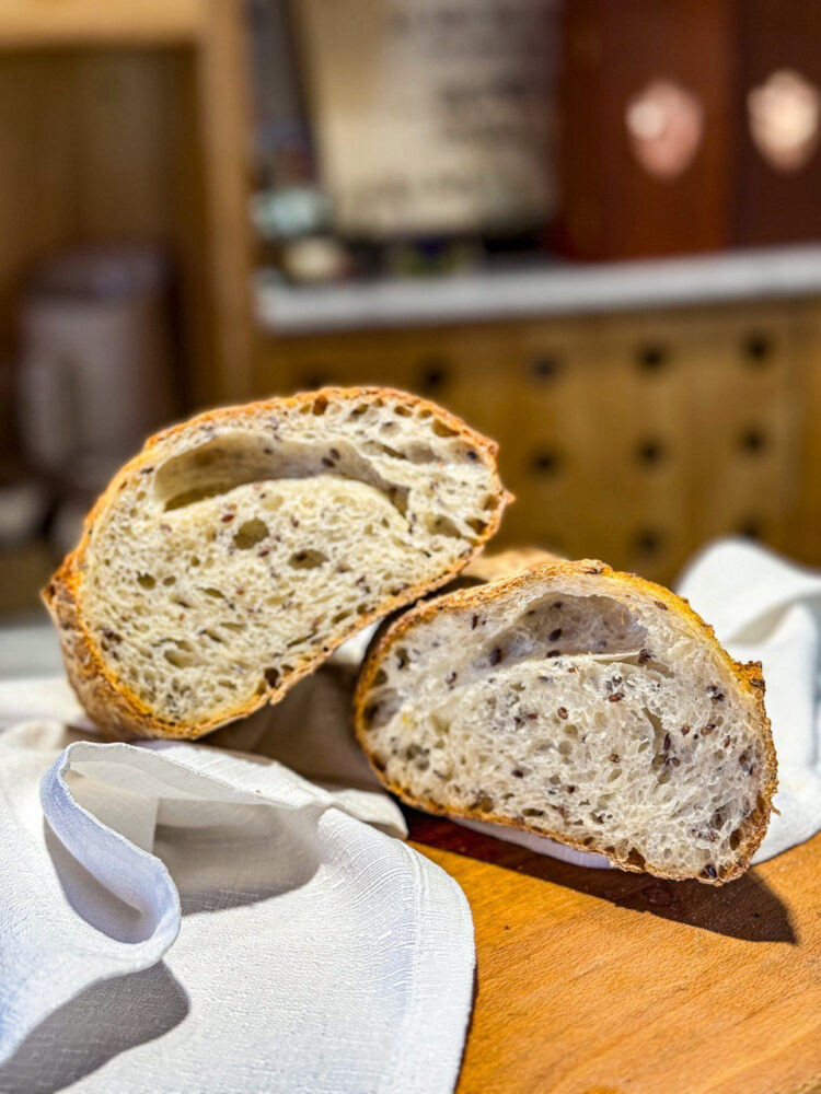 Pane con semi di lino - Bakery Pandiseta