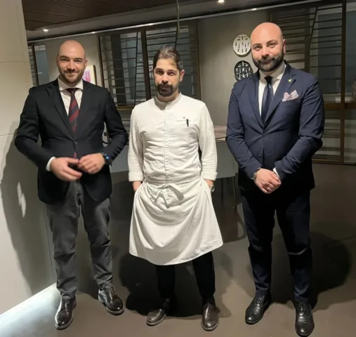 Il Maitre Raffaele Laudano, Cristian Torsiello e il sommelier Salvatore Russo