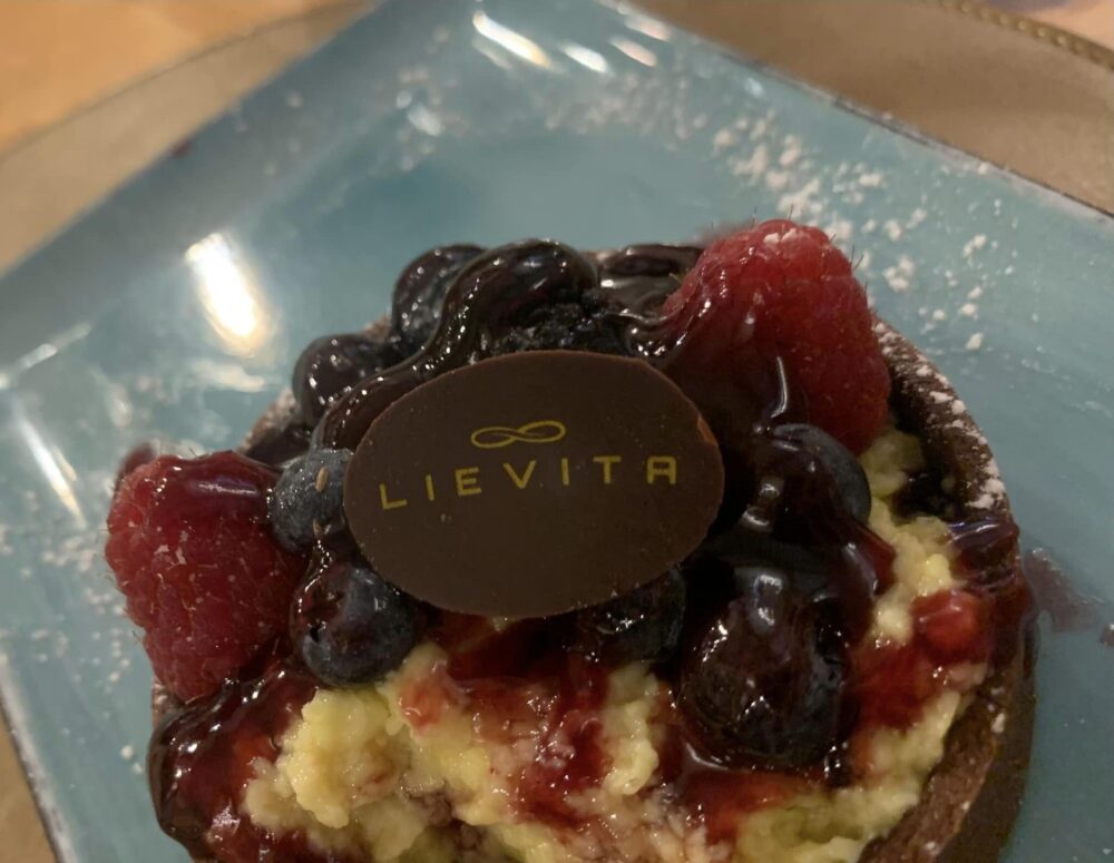 Pizzeria Lievita a Pontecagnano, frolla crema e frutti rossi