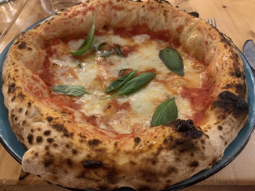 Pizzeria Lievita a Pontecagnano, la margherita