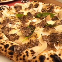 Al Borgo Pizzeria Gourmet - La Pizza con il Tartufo fresco