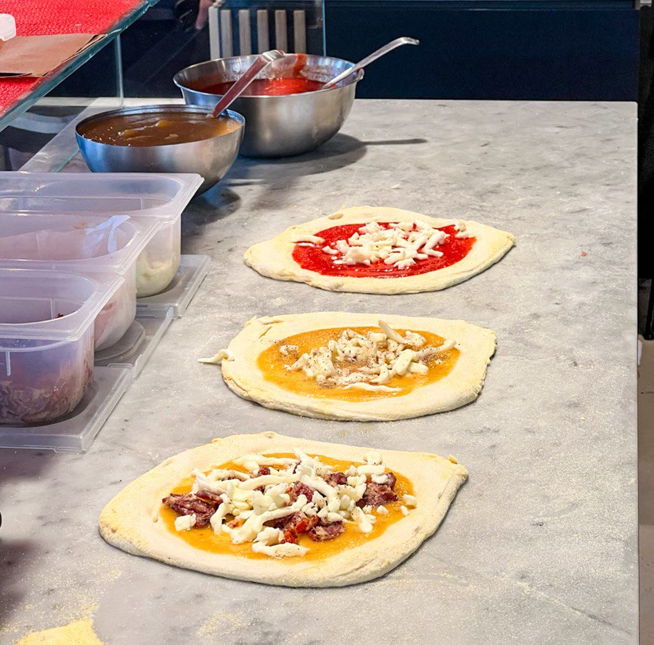 Pizze pronte per la cottura - Apprendista Pizzaiolo