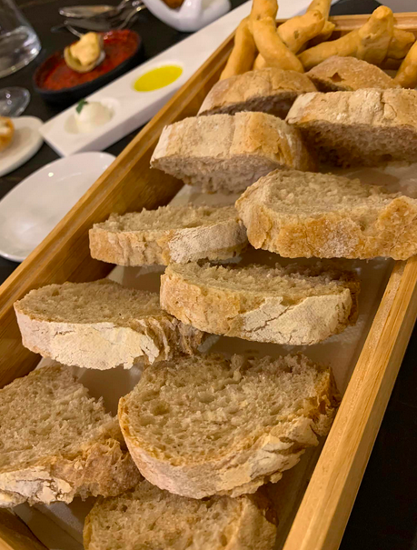 Alessandro Feo Ristorante, pane e taralli