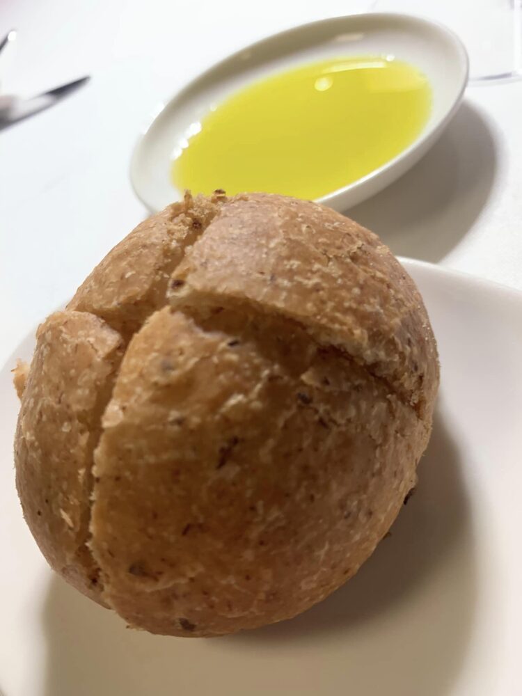 Il Buco a Sorrento, pane e olio