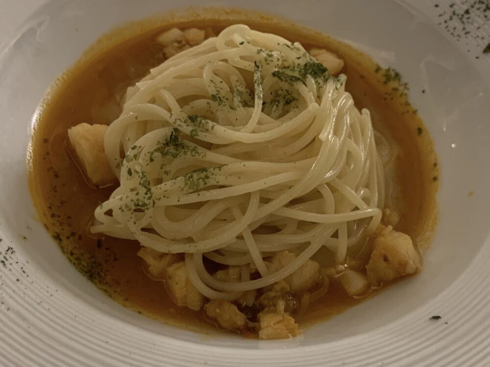 Taverna del Capitano, spaghettino al limone su ragù di aragosta