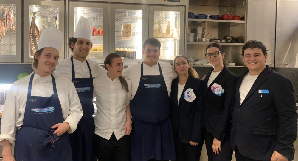 Taverna del Capitano, la squadra under 30, la foto più bella