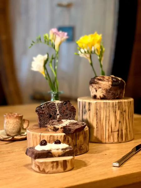 Pane variegato al cioccolato con visciole di Sermoneta - Alessandro Guratti