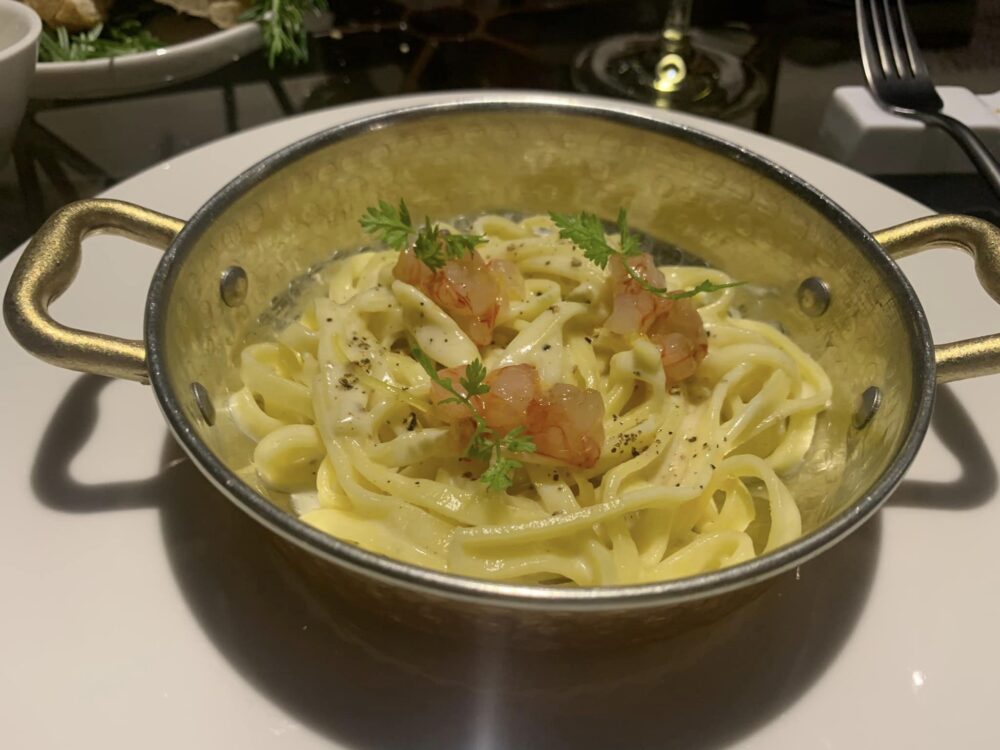 Ristorante Aquadulcis, fettuccina cacio e pepe con gamberi rossi