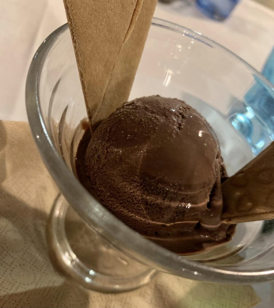 La Taverna del Mozzo, gelato al cioccolato fondente