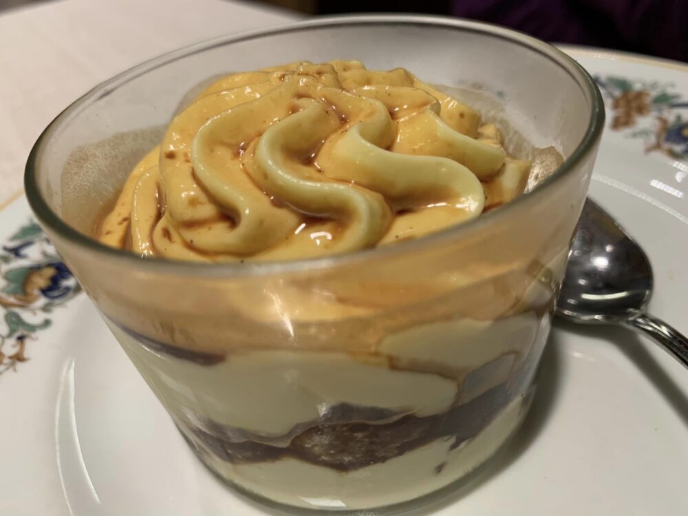  Il Matriciano, tiramisu espresso con caffè caldo