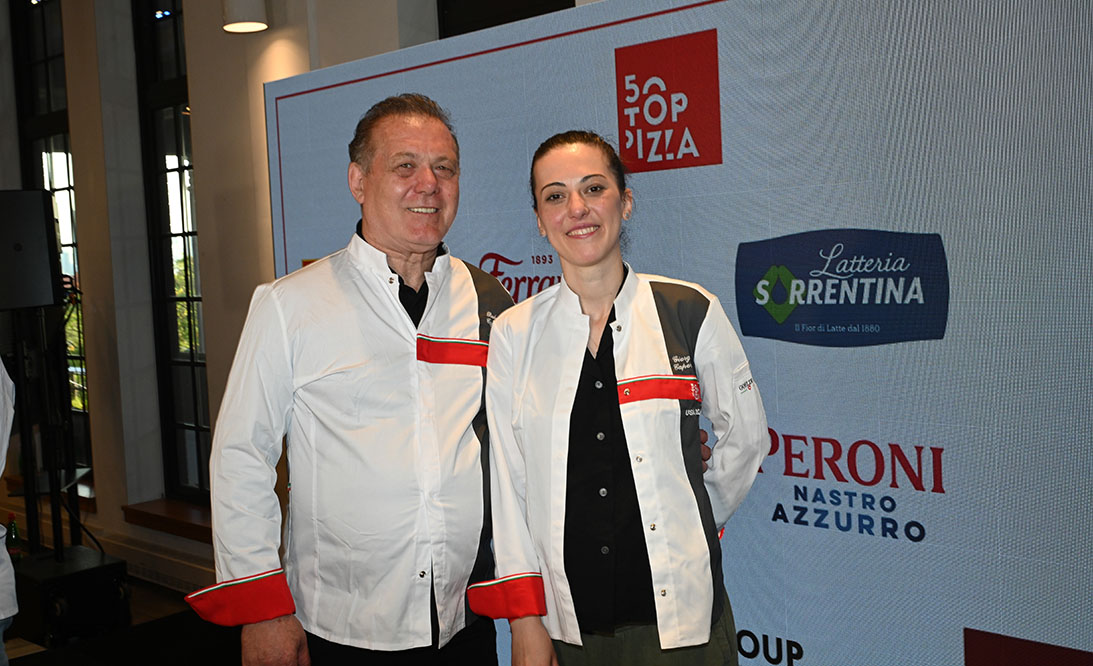 Roberto Caporuscio e Giorgia Caporuscio durante la cerimonia di premiazione di 50 Top Pizza USA 2024