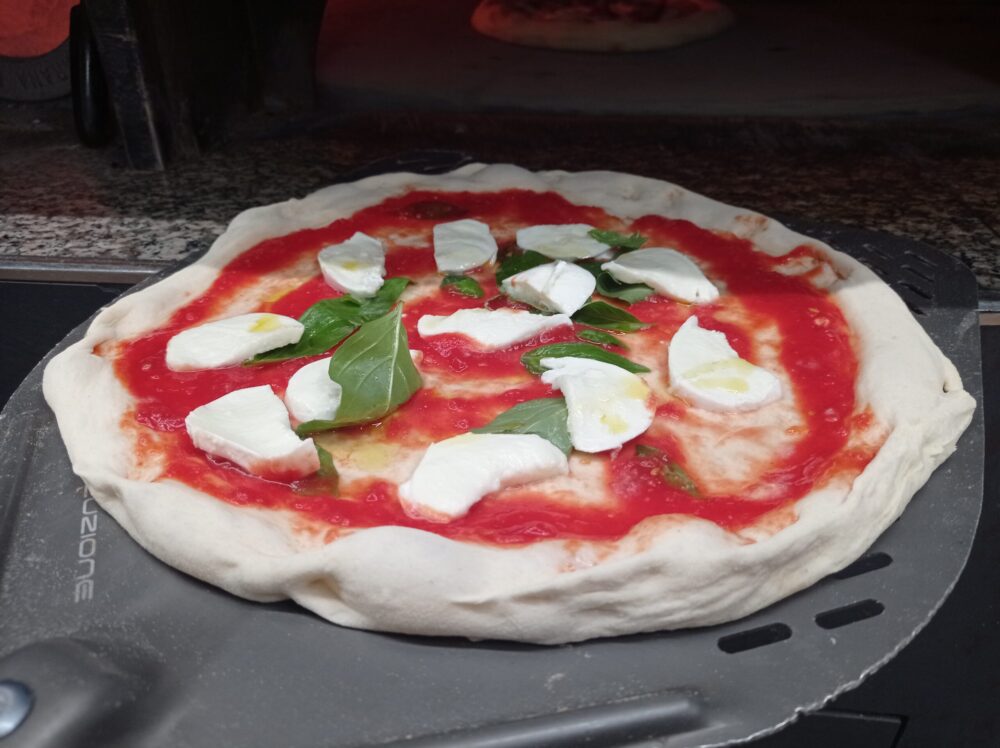 Pizzeria Levante - La Margherita da infornare