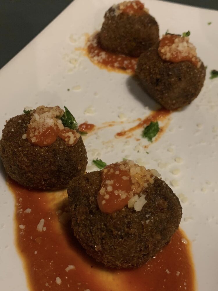 Ditirambo a Roma, polpette di melanzane