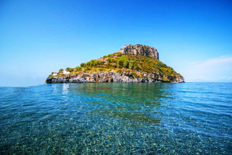 Isola di Dino - Ph. Credit Calabria Diretta News