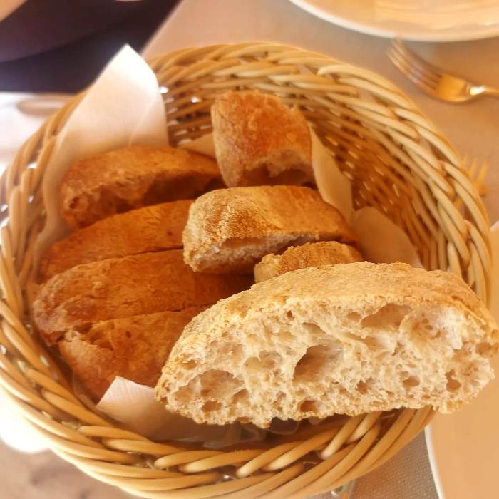 Bluuguerritore, pane