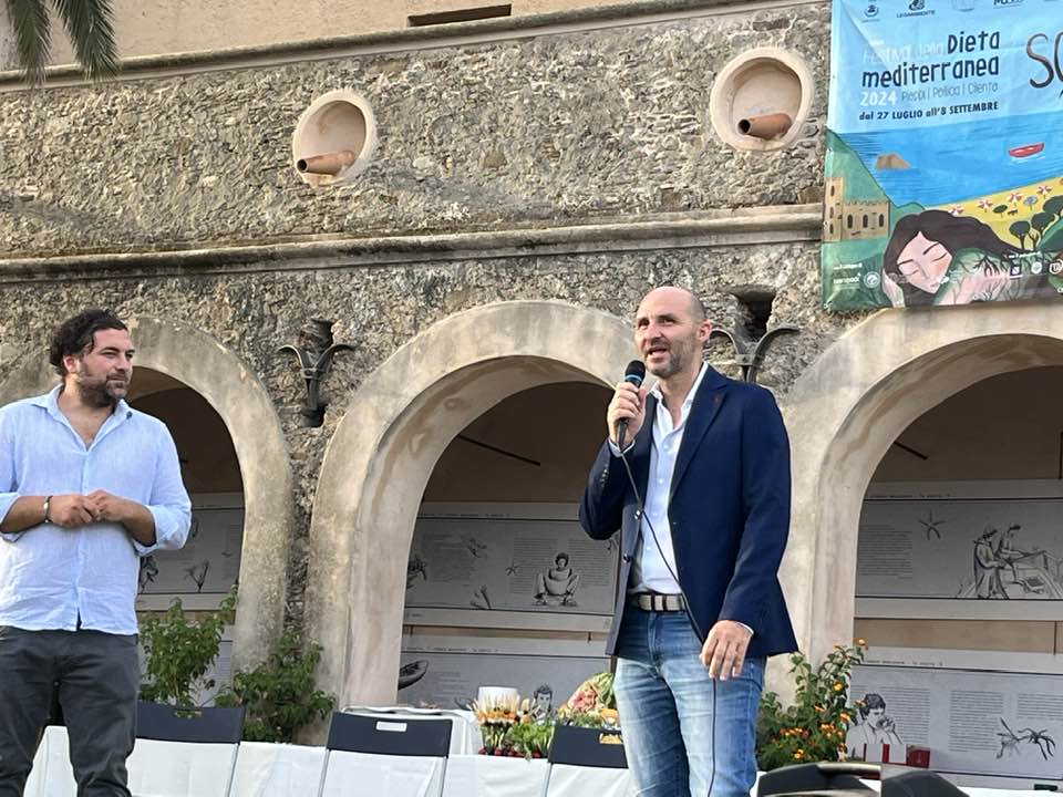 Yuri Buono introduce i lavori