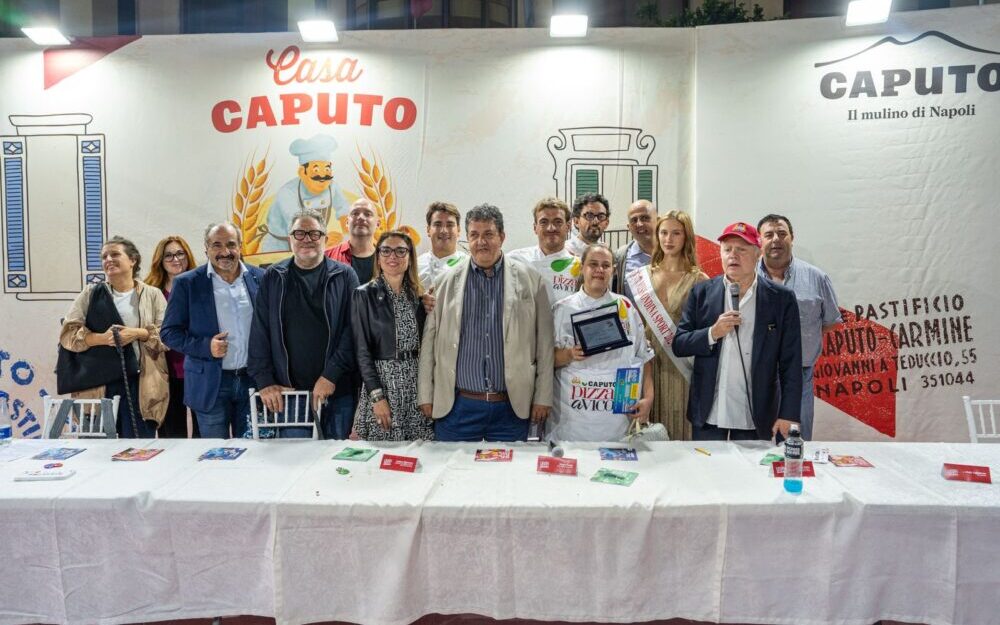 giuria pizza a vico e vincitore premio dell'amura