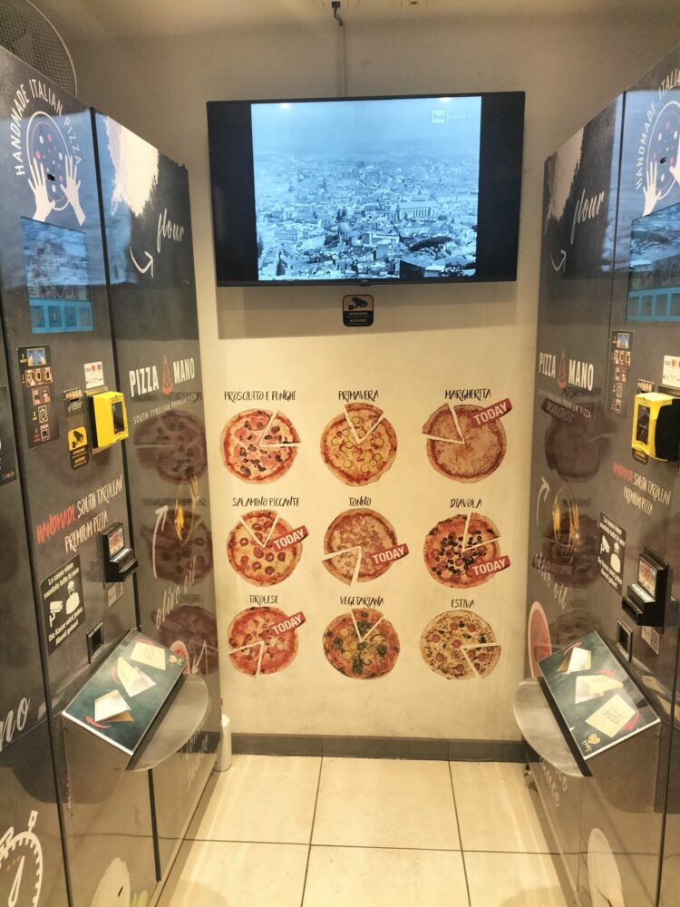 pizza 'fatta a mano' del distributore automatico