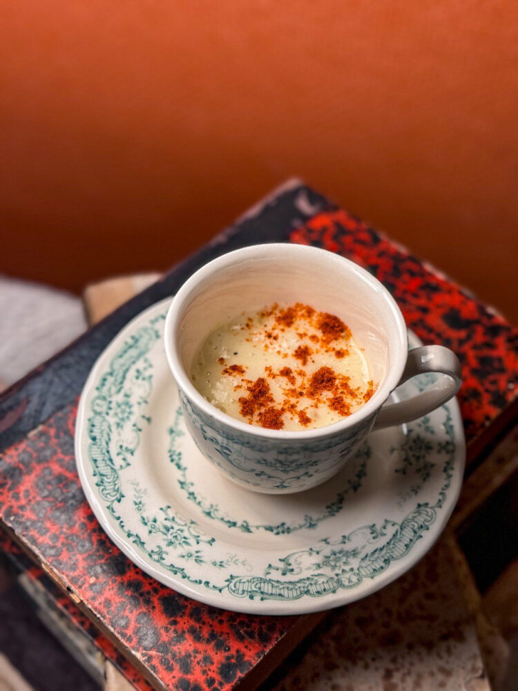 Cappuccino di patate e verza e polvere di crusco - Oasis Sapori Antichi