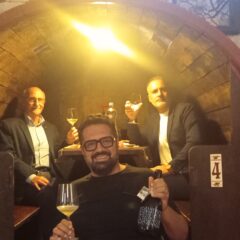 Con Giovanni Aiello e Nicola Botti Degustazione dei vini in botte