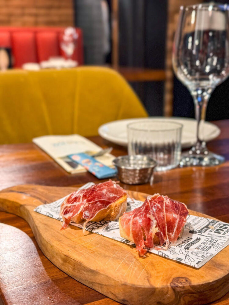 Costino con jamon iberico - I love Tartare Fish Bar, pescato d’Amare