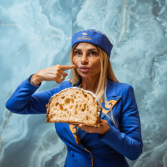 Assunta con il panettone 2024