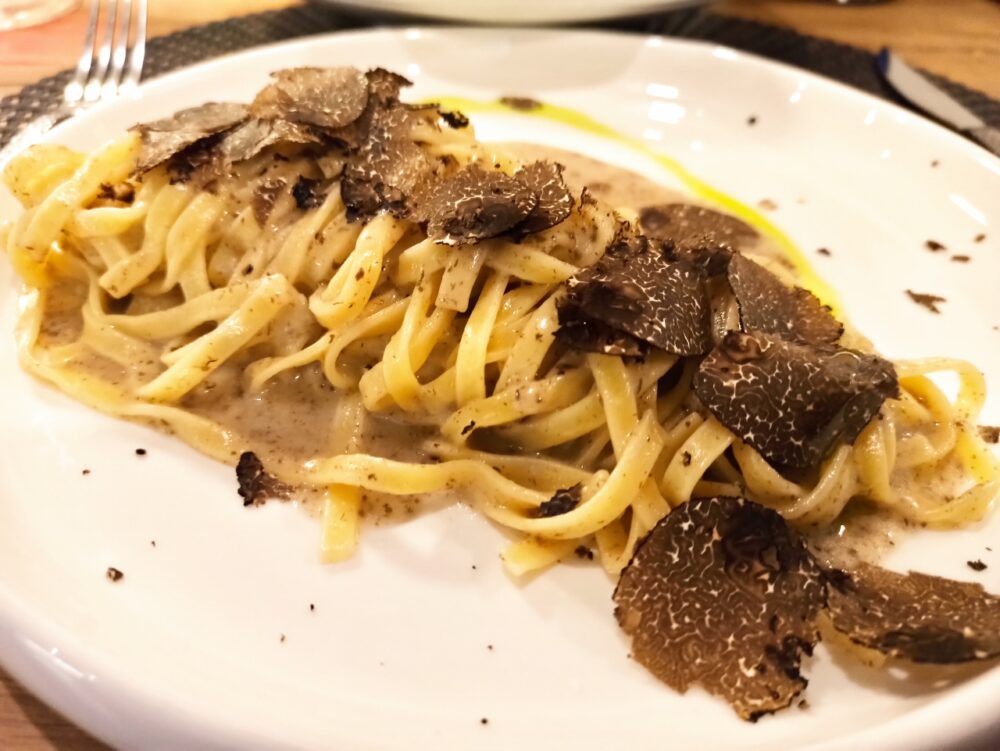 Trattoria 32 Posti - I Tagliolini con burro Tartufo fresco di Bagnoli