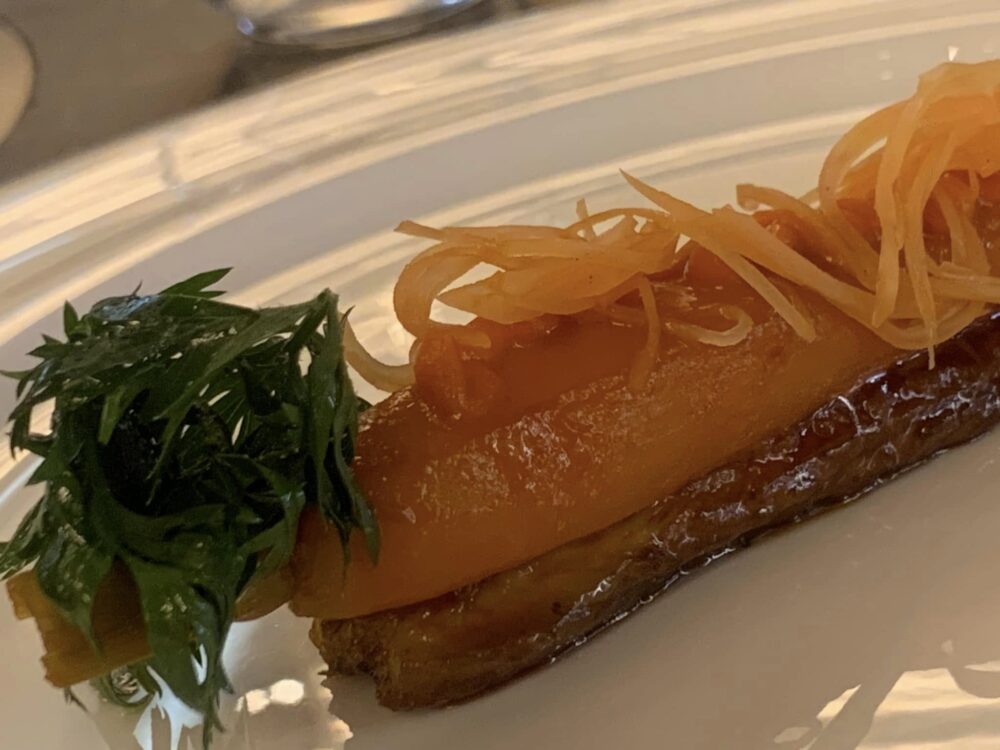 Ristorante Scatto a Torino, carota e anguilla, dettaglio