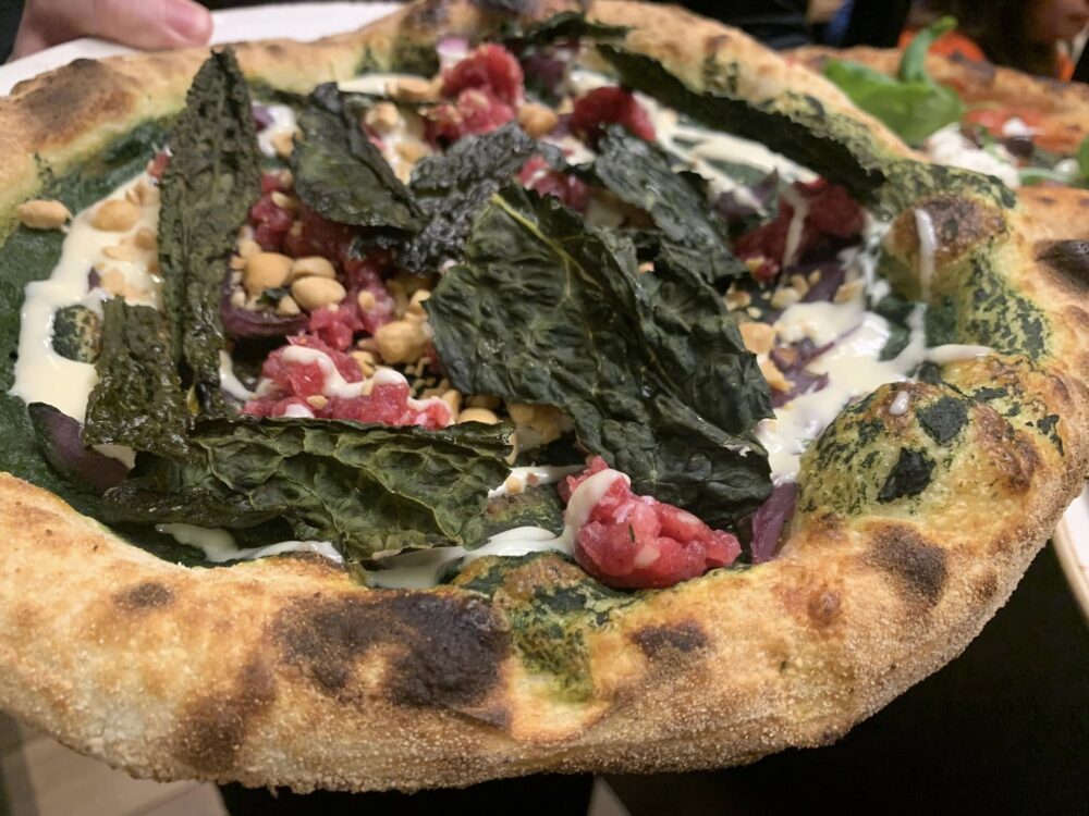 Pizzeria Sestogusto, impasto tradizionale, con cavolo nero