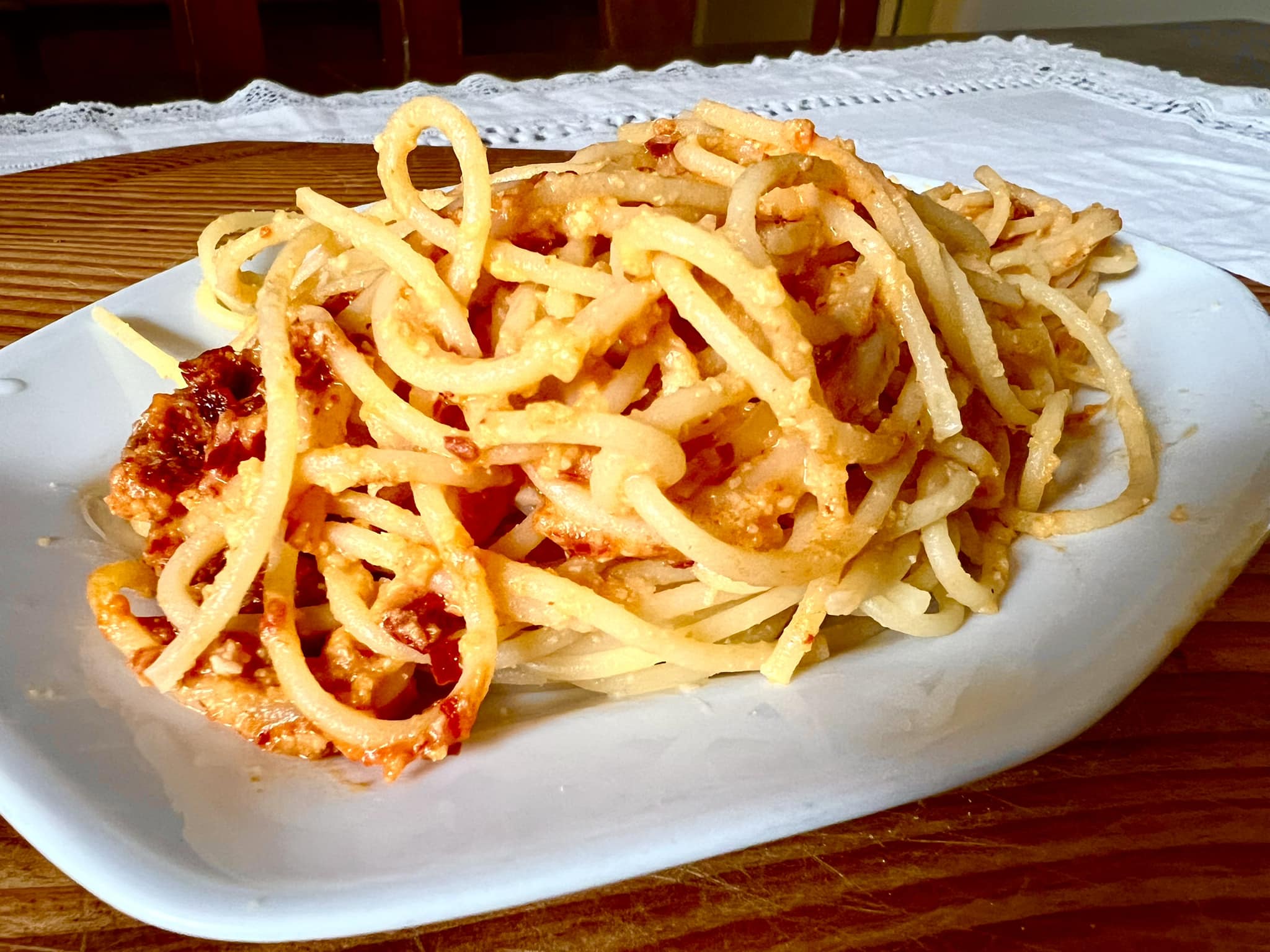 Spaghettini con crema di ceci, nduja e pecorino