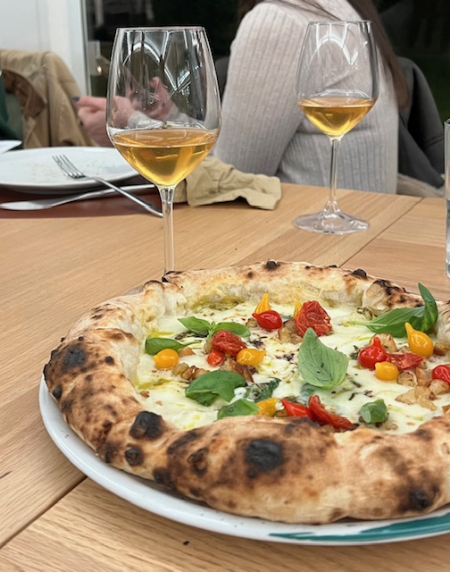 pizza Aglio, olio e peperoncino e Kombucha