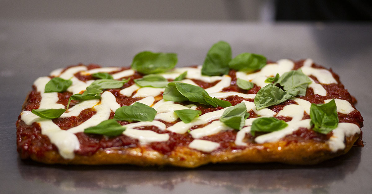 La pizza Margherita che si ricorda di essere una Margherita di Michele Di Già