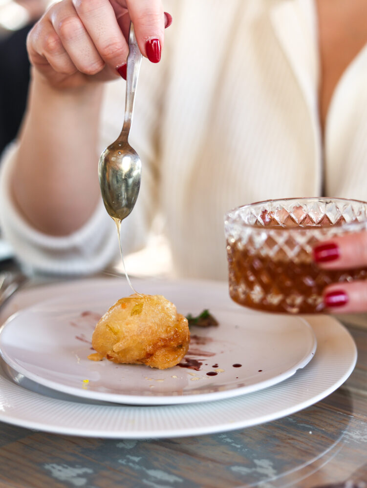 Le Tartufaie, il miele di Iga e le frittelle di verdura